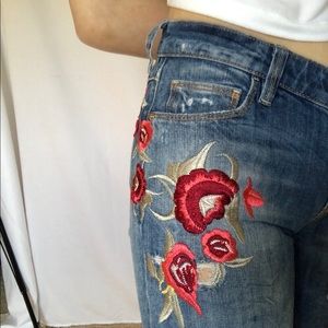 Low Waisted Embroidered Floral Skinny Jeans